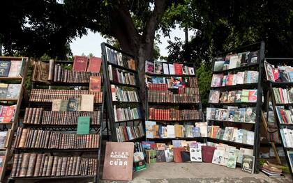Libros de segunda mano en la Plaza de Armas de La Habana
