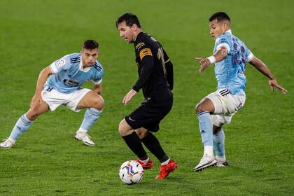 Messi, como falso 9, engaña a los rivales; el capitán estrenó esa función en el clásico con Real Madrid en el Santiago Bernabéu, en 2009: fue un sello de Pep Guardiola en la goleada 6-2