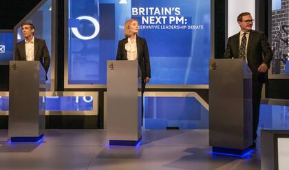 Líderes del Partido Conservador británico durante un debate televisado