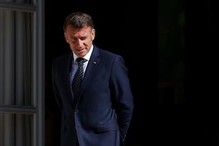 Líderes europeos instan a un acuerdo negociado mientras Irán cierra el estrecho de Ormuz