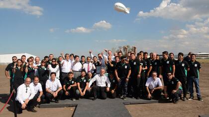 Líderes globales de Petronas con el equipo de trabajo argentino