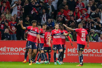Lille, que interrumpió el monopolio de PSG hace tres temporadas, sufre por su modelo de negocios, que se replica en varios otros clubes.