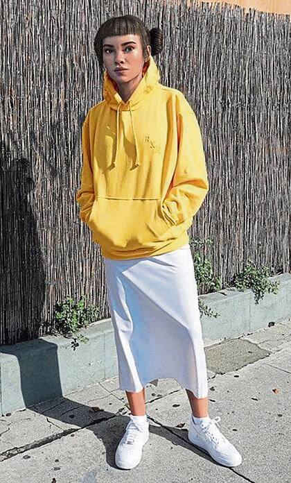 Lilmiquela, en uno de los posteos en los que muestra su outfit del día