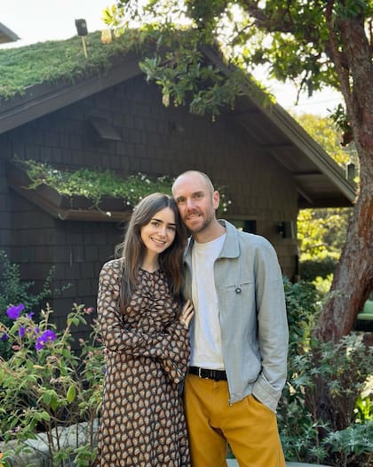 Lily Collins y el director Charlie McDowell le dieron la bienvenida a su primera hija (Foto: Instagram @lilyjcollins)