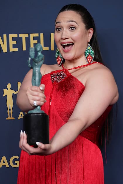 Lily Gladstone, feliz con un premio que eleva sus chances de llevarse el Oscar a la mejor actriz protagónica en un par de semanas