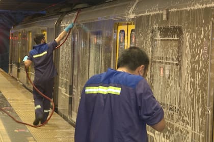 Limpieza de los subtes por el coronavirus