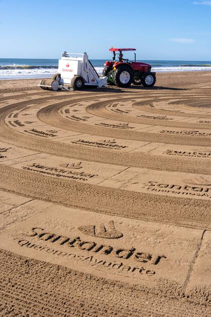 Limpieza de playas en Cariló