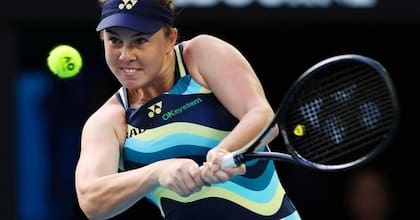 Linda Noskova bajó a la número 1 del mundo, Iga Swiatek, en el Australian Open