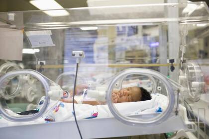 Lindsey no quiso ver a su hijo recién nacido y ni siquiera le puso nombre para que así no se le dificultara más entregarlo.