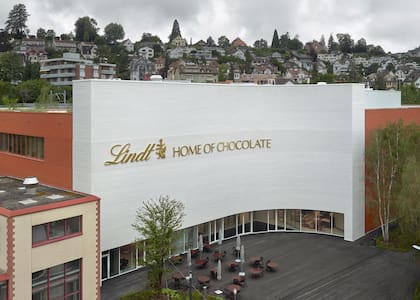 Lindt anunció que trasladará la producción de chocolates para el mercado canadiense, que se fabrica en plantas de EE.UU., a Europa