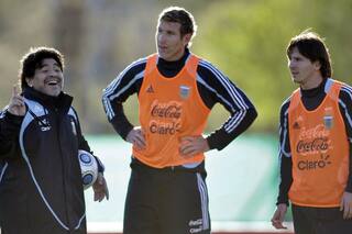 El Club de los 5: los cinco futbolistas que jugaron con Messi y Maradona