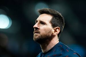 Aseguran que Piqué sugirió la salida de Messi de Barcelona