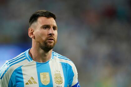 Lionel Messi es titular en el equipo de Scaloni