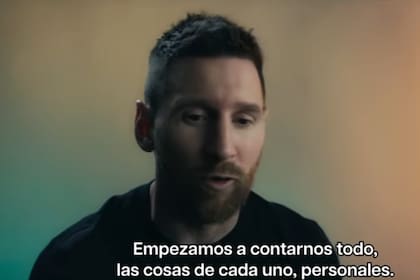 Lionel Messi es una de las apariciones más destacadas del documental sobre el Kun Agüero (Foto: Captura de video / Disney +)