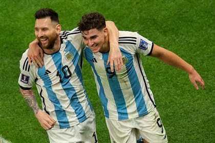 Lionel Messi es uno de los líderes de la tabla de goleadores del Mundial y Julián Álvarez, escolta