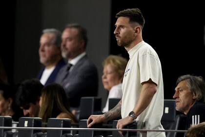 Lionel Messi estuvo siguiendo desde una platea el partido entre su equipo, Inter Miami, y Monterrey, por la Concachampions, el viernes pasado; tras el encuentro tuvo una discusión con el DT visitante, el también argentino Fernando Ortiz.