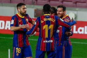 Messi genial: dos golazos para celebrar otro récord en Barcelona