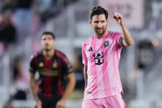 Messi hizo un doblete (y una gran asistencia) y se acerca a la meta de ser el máximo goleador de la MLS