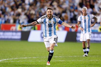 Lionel Messi festeja uno de sus goles.