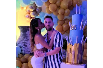 Lionel Messi festejó sus 35 años en compañía de sus amigos y su esposa