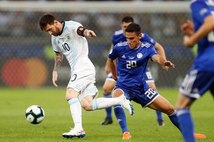 Messi marcó cinco goles en los cuatro partidos que disputó ante Paraguay