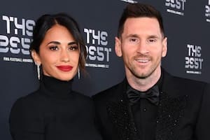 Messi fue a Euro Disney con Antonela y quiso pasar inadvertido con un look particular