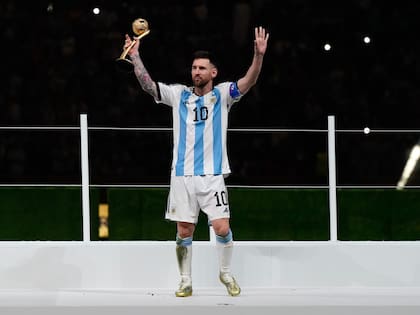 Lionel Messi ganó el Balón de Oro en Qatar 2022, tras ser elegido como el jugador más destacado