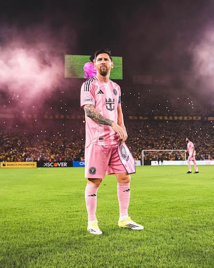 Lionel Messi jugó como titular y fue reemplazo por Luis Suárez al minuto 57