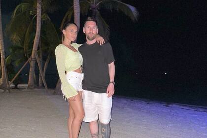 Lionel Messi junto a su mujer, Antonela Roccuzzo, durante sus vacaciones en las Bahamas