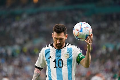 Lionel Messi lleva dos goles en la Copa del Mundo; uno ante Arabia Saudita y uno ante México