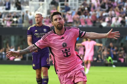 Lionel Messi metió dos goles en el clásico de Florida