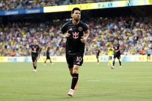 Otro golazo y triplete de Messi, que logró su primera Bota de Oro de la MLS, en un 5-2 de Miami