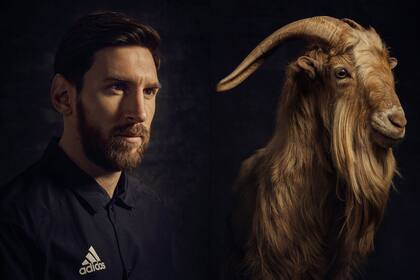 Lionel Messi posó junto a una cabra en la portada de la revista neoyorquina Paper.