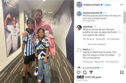 Lionel Messi posó para una foto con los hijos de Esteban Andrada