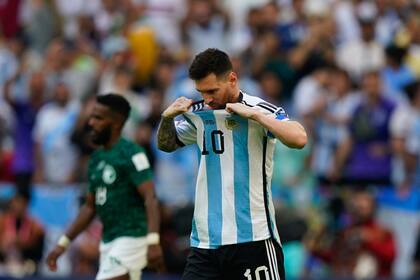 Lionel Messi quedó en estado de shock luego de la caída en el debut; ahora, piensa en México y en lo que vendrá