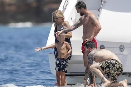 Lionel Messi reapareció en Ibiza con su familia
