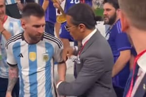 El famoso chef turco que incomodó a Messi, es repudiado en las redes e investigado por la FIFA