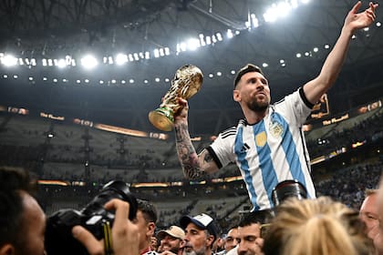 Lionel Messi se consagra en lo más alto del fútbol Mundial al ganar la copa del Mundo en Qatar