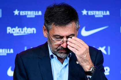 Bartomeu renunció el martes a la presidencia de Barcelona; Messi es un severo crítico de su gestión