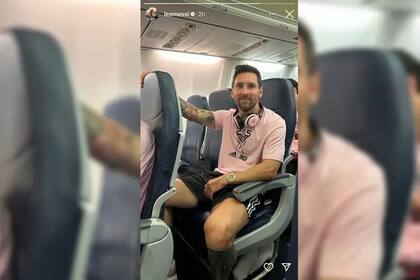 Lionel Messi se mostró desde el avión de regreso a Miami y un detalle llamó la atención (Foto Instagram @leomessi)