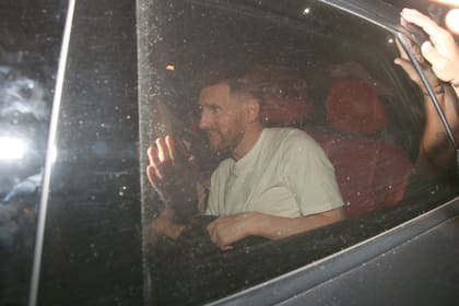 Lionel Messi se retiró del restaurante alrededor de las dos de la madrugada
