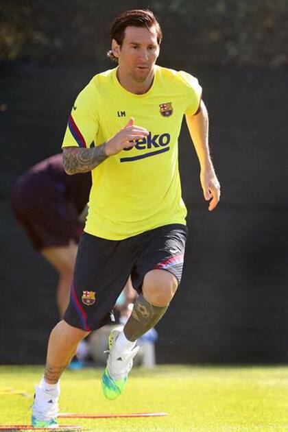 Lionel Messi, sin barba, en uno de los últimos entrenamientos en Barcelona