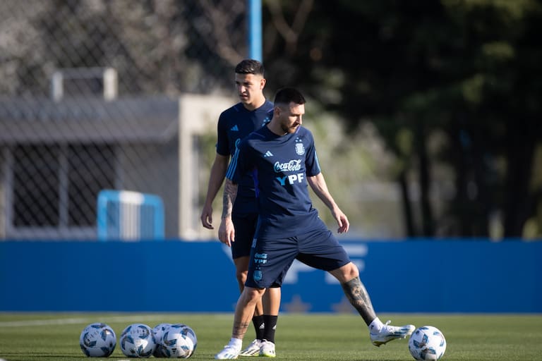 Lionel Messi fue a Rosario a visitar a su madre antes viajar a Perú con la selección