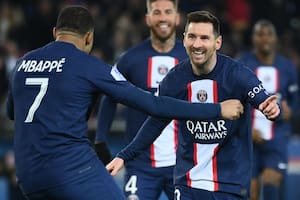 Messi quedó a un gol de los 800, Mbappé es récord y PSG ganó de nuevo