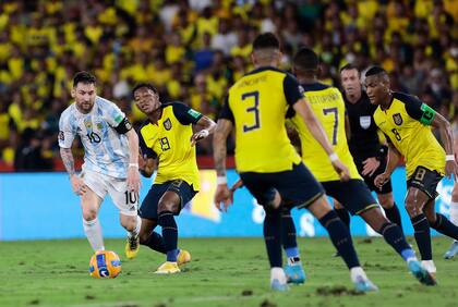 Lionel Messi y la Argentina se abrirán camino al Mundial 2026 enfrentando a Ecuador 