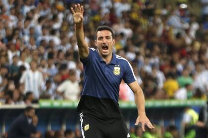 Lionel Scaloni dirigió por última vez a la Argentina en noviembre, en ocasión de un 2-2 con Uruguay en Israel; el entrenador puede no tener actividad hasta 2021.