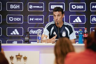 Scaloni confirmó a Messi como titular, dijo que tiene "bastante clara" la lista y se emocionó por Panichelli