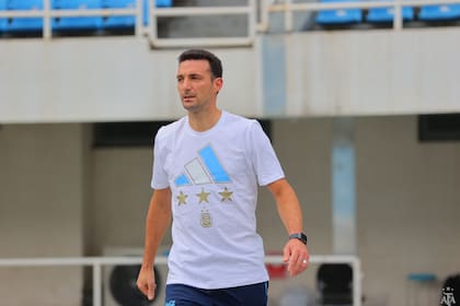 Lionel Scaloni iniciará el nuevo proceso con un mix de campeones del mundo y nuevos que se suman