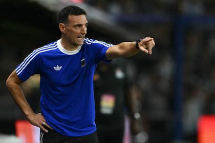 Lionel Scaloni tuvo el último examen para evaluar rendimientos en la cancha antes de determinar la lista de buena fe para la Copa del Mundo; se llevó una mejor impresión general de sus dirigidos.