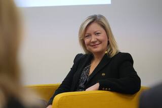 Davies: "Es la primera vez en 189 años que escribimos una nota en forma remota"